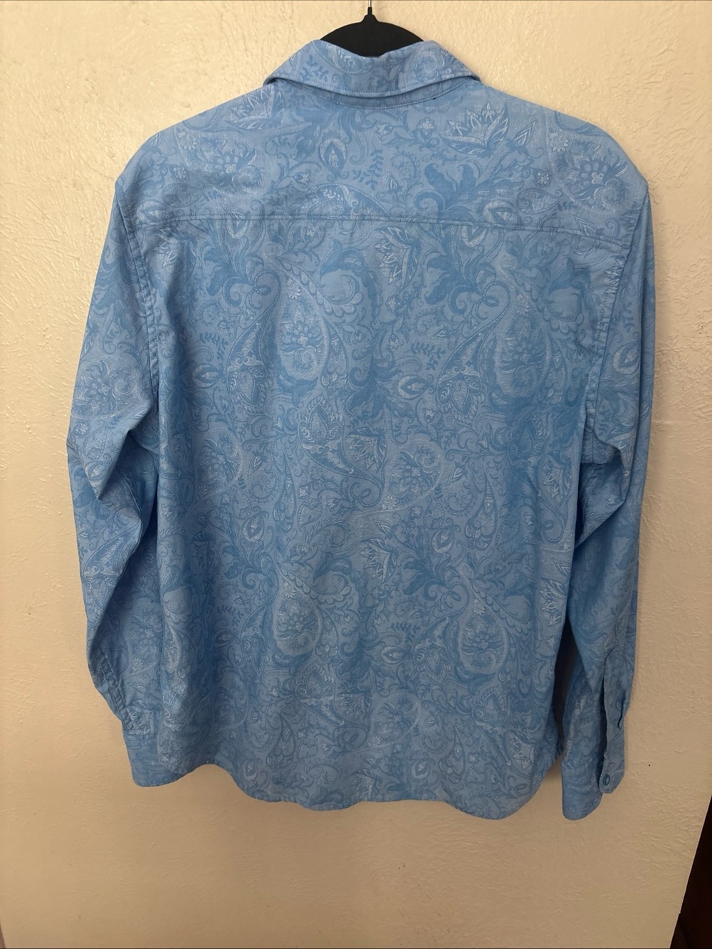 Robert Graham Blue Paisley Men's Button-Up Shirt - Picture 5 of 6